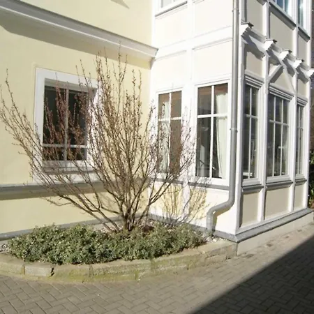 Daire Waldstrasse 03 *