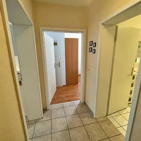 Appartement Waldstrasse 03 *