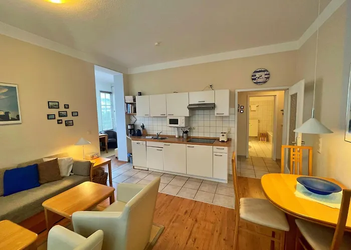 Апартаменты Waldstrasse 03